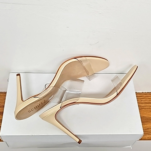 SCHUTZ ARIELLA VINYL AND LEATHER SANDAL. - Picture 4 of 9